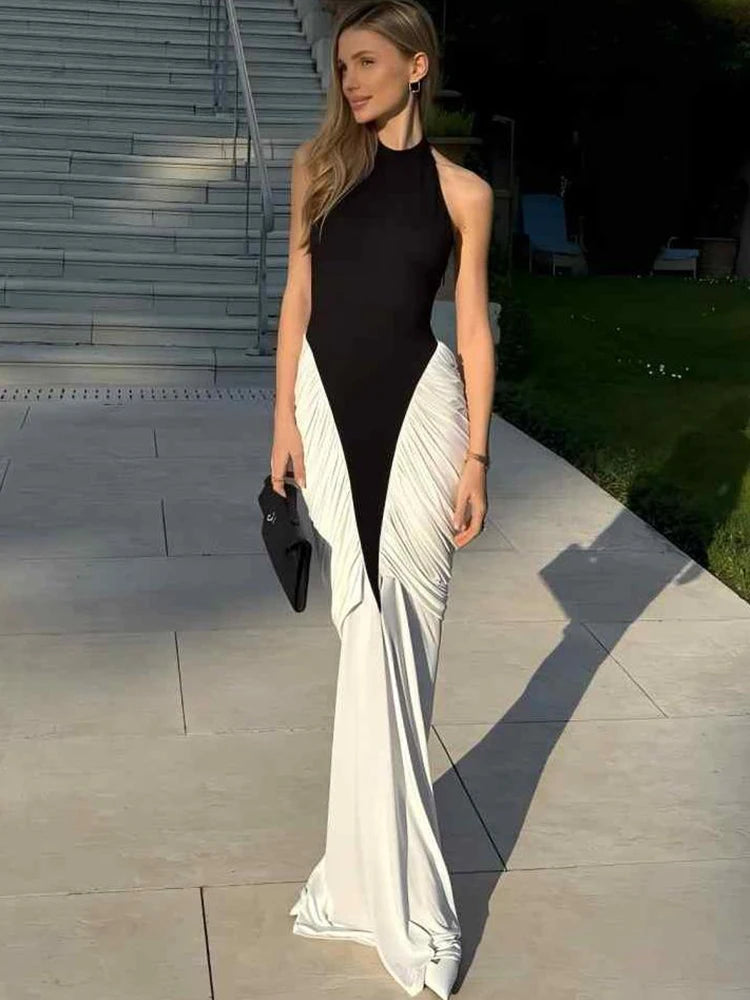 Nibber Folds Maxi Dress Women Black White Patchwork Peach Butt Halter Backless Slit Summer Trend Temperament Clubwear Vestidos