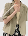 Trendy crop sleeveless blazer